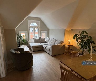 2 bedroom flat to rent - Photo 2