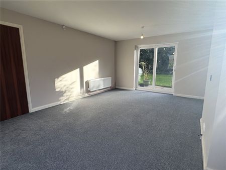 The Vicarage, Wombridge Road - Photo 3