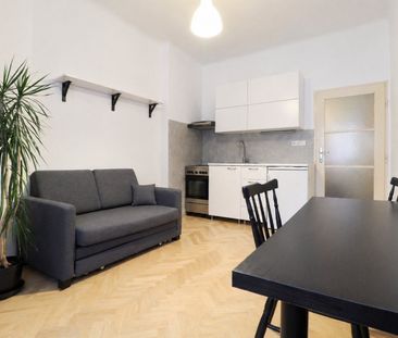 Pronájem bytu 1+1 • 39 m²Vacínova, Praha - Libeň - Fotografie 3