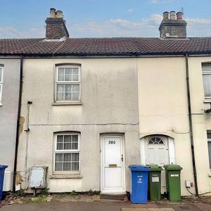 2 bedroom terraced house to rent - Photo 3