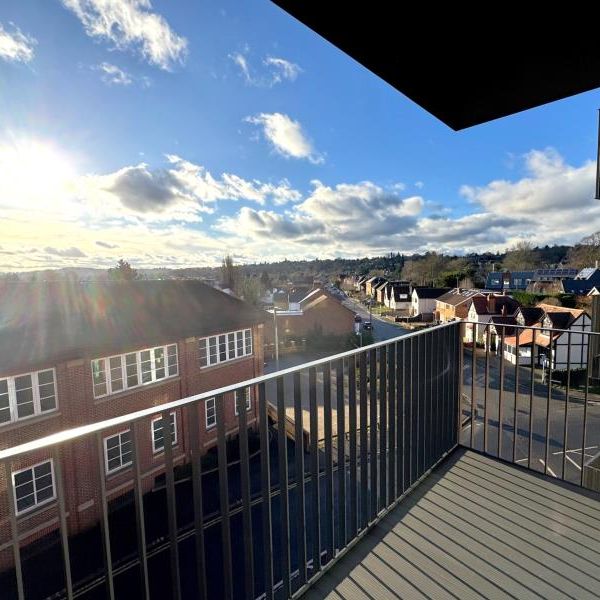 Station Road North , Egham - 1 bedroomProperty for lettings - Seymours - Photo 1