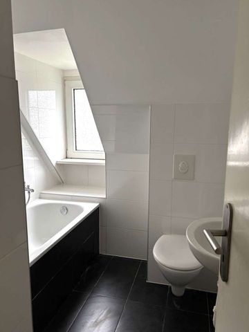 ~~Kleine Dachgeschoss 2 Zimmerwohnung in Bünde Mitte !~~ - Photo 2