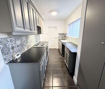 3 bedroom terraced house to rent - Photo 5