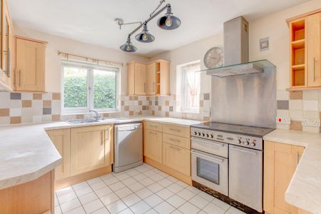 4 bedroom barn conversion to rent - Photo 3