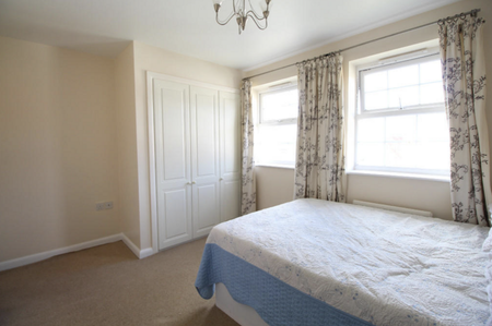 4 bedroom townhouse to rent - Photo 4