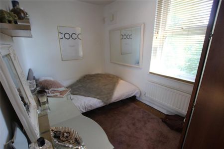 3 bedroom flat share to rent - Photo 3