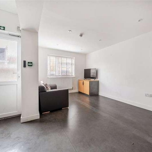 Colman Way, Redhill, Surrey, RH1 - Photo 1