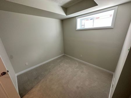 For Lease - 25 Isherwood Avenue Unit# 113, Cambridge, Ontario - Photo 4