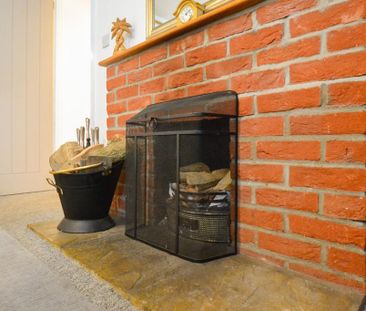 3 bedroom end of terrace house to rent - Photo 1