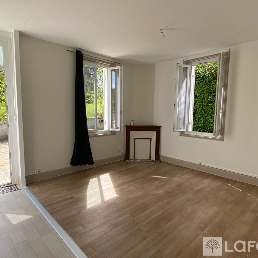 Maison T4 VALLEREUIL à louer - Photo 1