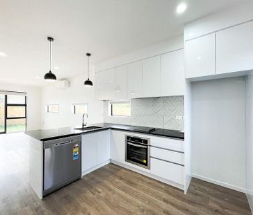 Near-New 3 Bedroom Townhouse in Mount Roskill - Photo 5