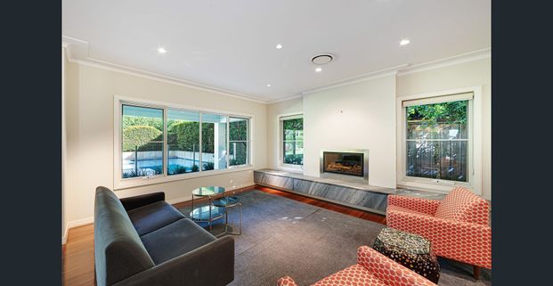 Impeccable Family Home in Premier Street with Everything at your Fingertips - Photo 1