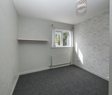 126a Belvoir Drive, Belvoir Park, Belfast, BT8 7DT - Photo 4