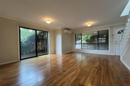 Well Presented Two Bedroom Townhouse! - Photo 5