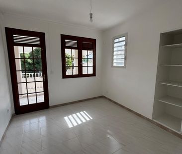 T3 1er étage rénové avec terrasse à Fond Lada - Fort de France - Photo 2