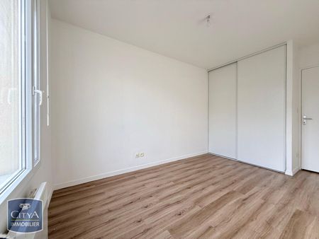 Location Appartement 3 pièces 64m² AMBOISE 37400 - Photo 3