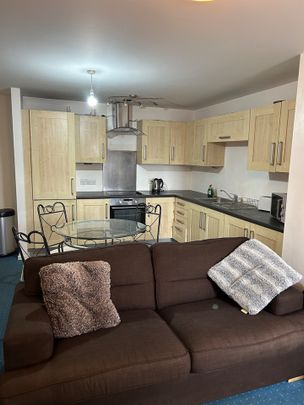 2 Bed Flat, The Waterfront, M11 - Photo 1