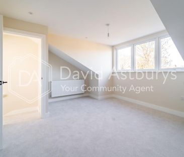 4 bedroom semi-detached house to rent - Photo 4