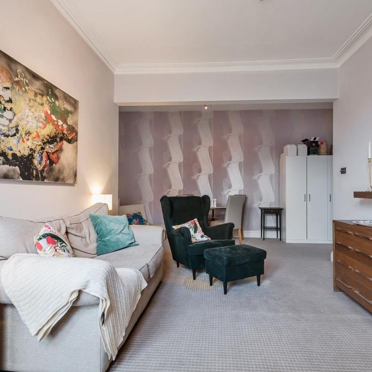 Prince Of Wales Drive, Battersea SW11 - Photo 1