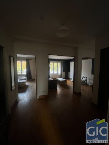 Location Appartement 3 pièces 76m² - Photo 4