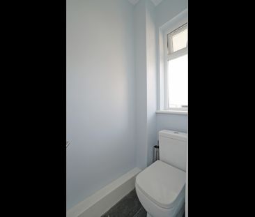 Room in a Shared Flat, Fellows Court, E2 - Photo 6