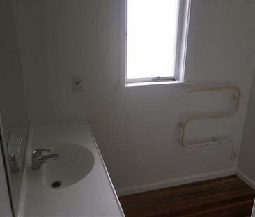 Lovely, redecorated three bedroom home in popular Hillcrest with la... - Photo 3