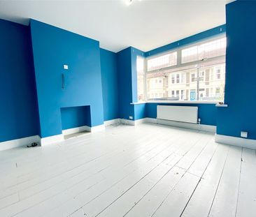 3 Bedroom - Photo 3