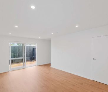 Stunning New Build Home on Claymore Street - Photo 2