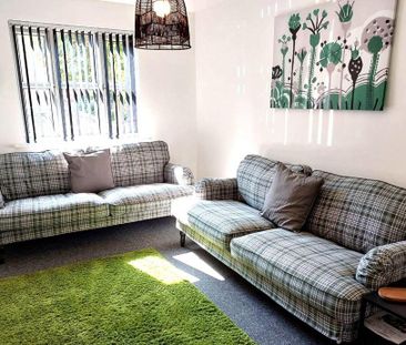 6 bedroom private hall to rent - Photo 1