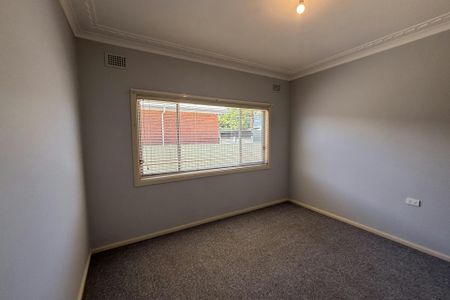 TIDY THREE BEDROOM HOME - Photo 2