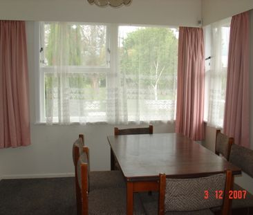 Spacious Family home - Photo 4