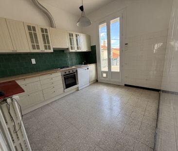 Location Appartement 4 pièces 88m² PERPIGNAN 66000 - Photo 3