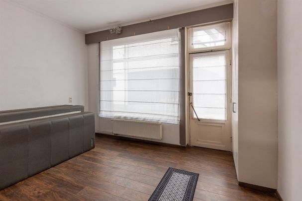 Ruime woning met 3 slaapkamers in het centrum. - Photo 1