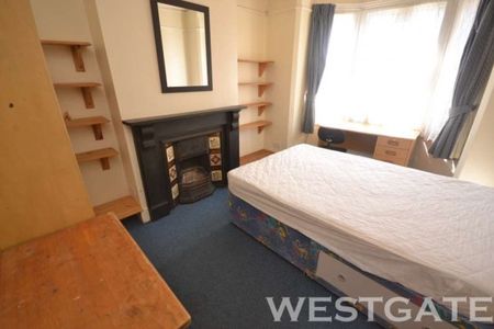 4 Bed - Radstock Road, Reading - Photo 4