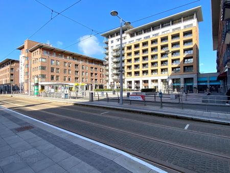 Burton House, Custom House Square - Photo 2