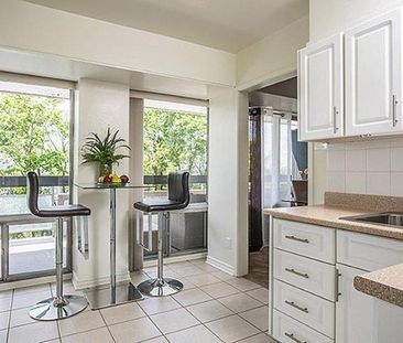 Juliana Apartments | 100 Bronson Avenue, Ottawa - Photo 1