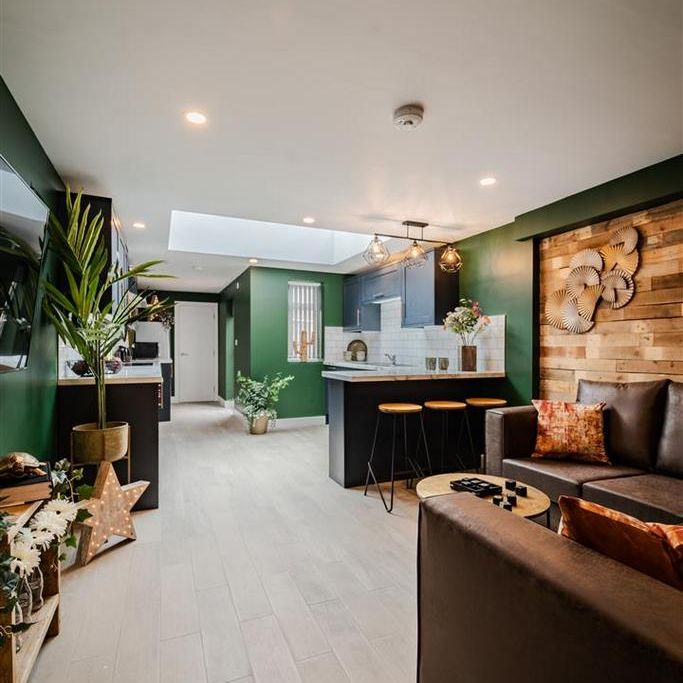 1 bedroom in a house share to rent - Photo 1