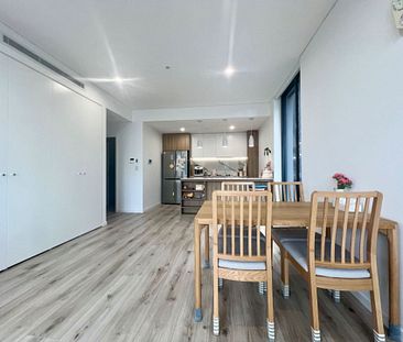 Modern and Spacious 2-Bedrooms in the Heart of Burwood - Photo 1