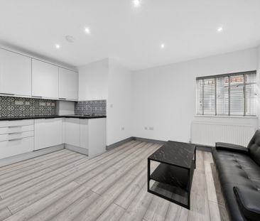 York Place, Ilford IG1 - Photo 5