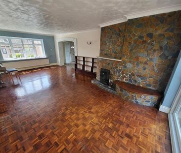 6 bedroom detached house to rent - Photo 5