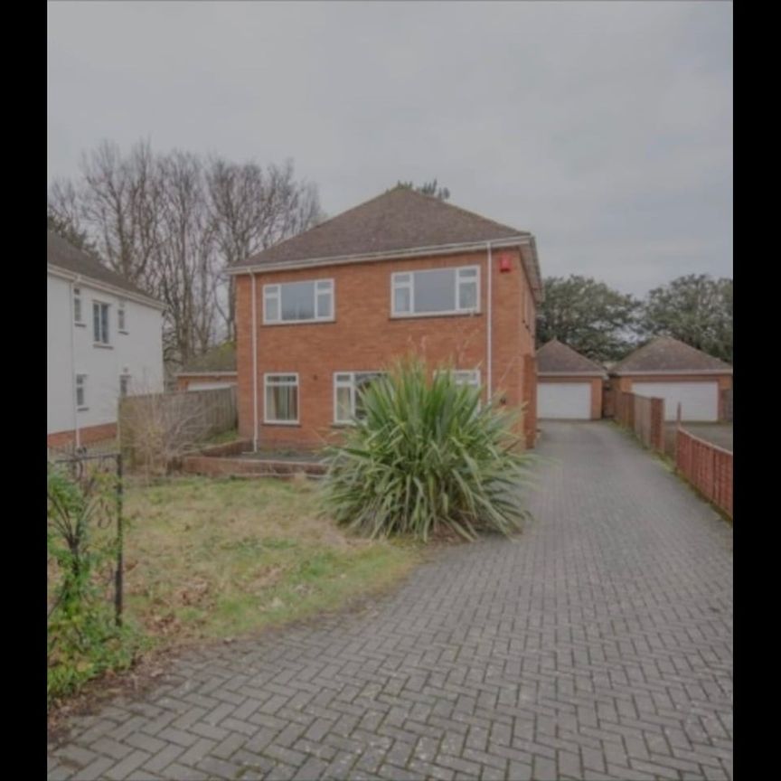 4 Bed Detached House, Homestead Gardens, BS16 - Photo 1