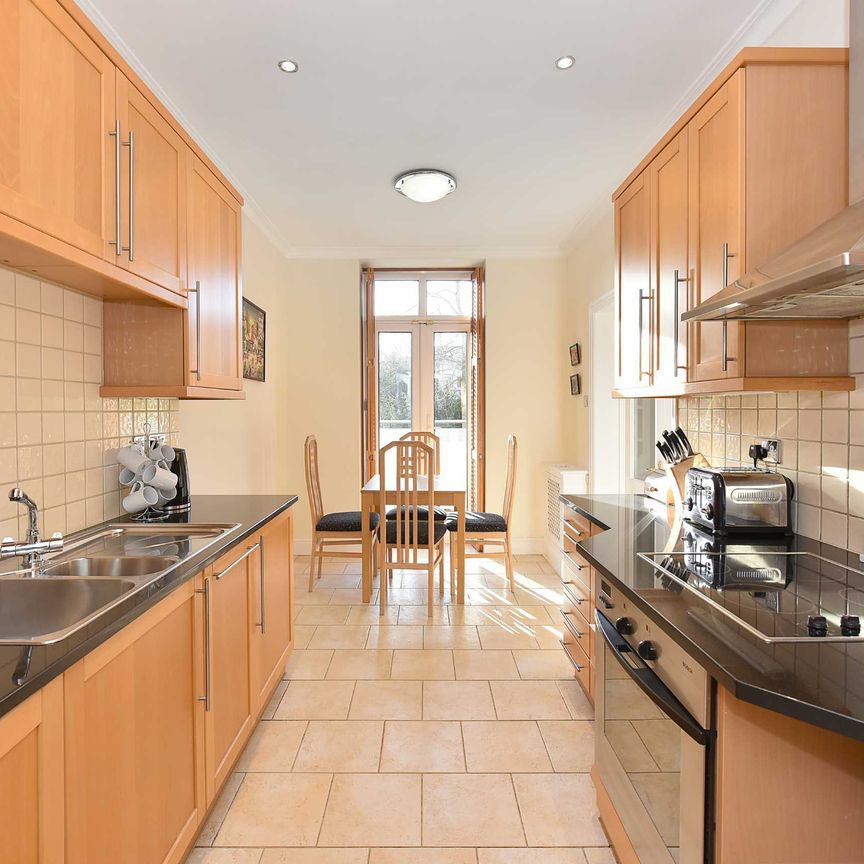 William Court, Hall Road, NW8 - Photo 1