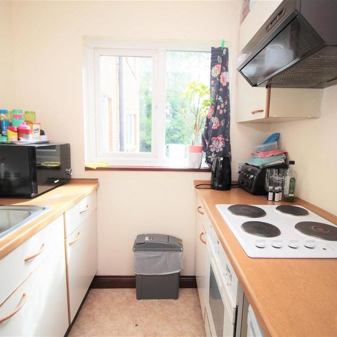 Studio to rent - Photo 1
