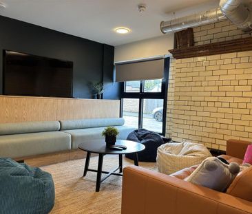 1 bedroom private hall to rent - Photo 1