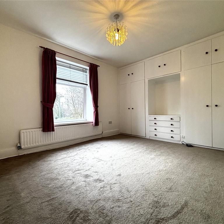 2 bedroom end of terrace house to rent - Photo 1