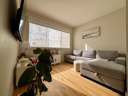 FULLY FURNISHED: Jump Into James Street - Photo 4