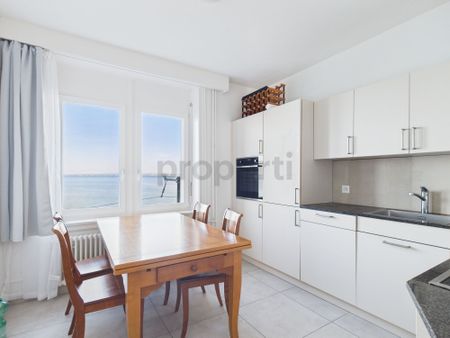 Exklusiv & zentral: Renovierte 3.5-Zimmer-Wohnung mit 180° Bodenseeblick - Photo 5