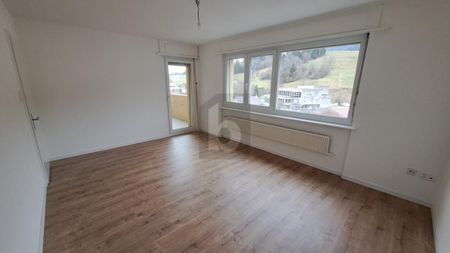 PRIX EXCEPTIONNEL ! RÉNOVÉ AVEC VUE DÉGAGÉE - Foto 2