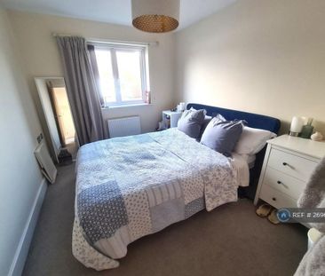 2 bedroom semi-detached house to rent - Photo 2