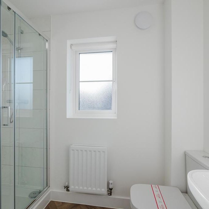 4 bedroom detached house to rent - Photo 1